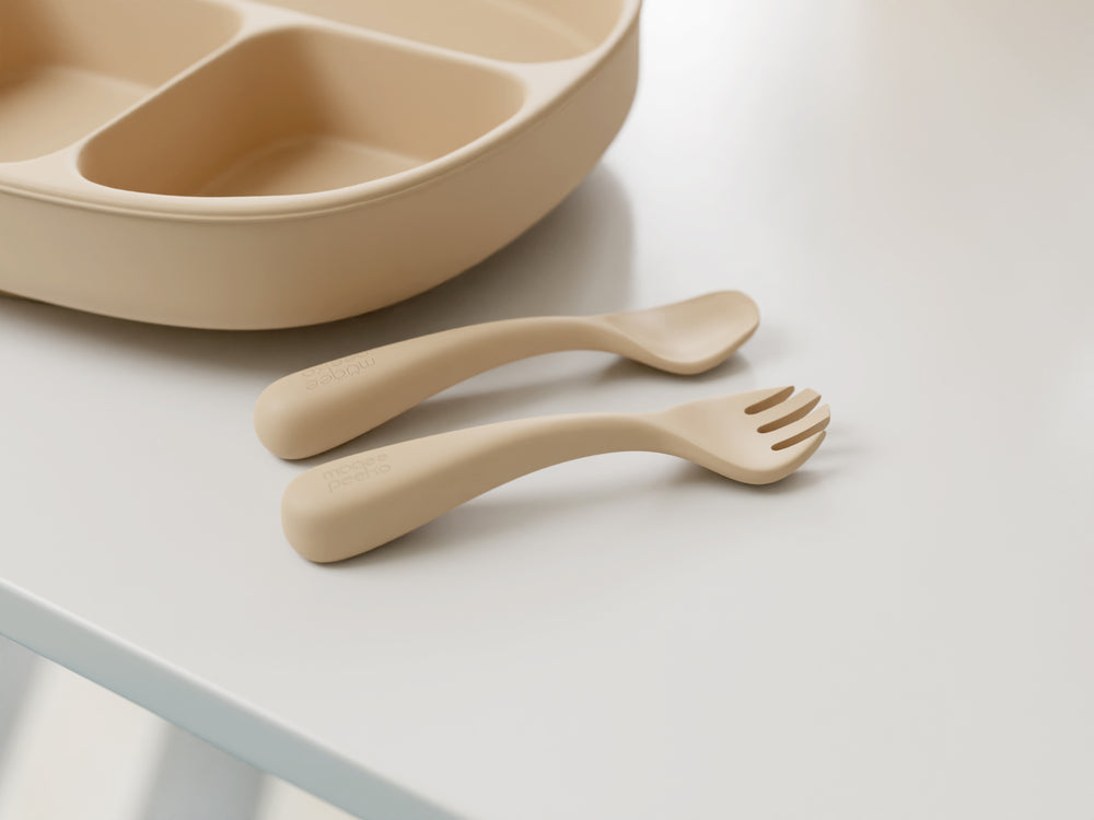 
                  
                    4 Section Silicone Tray Set with Suction Base, Spoon, and Fork
                  
                